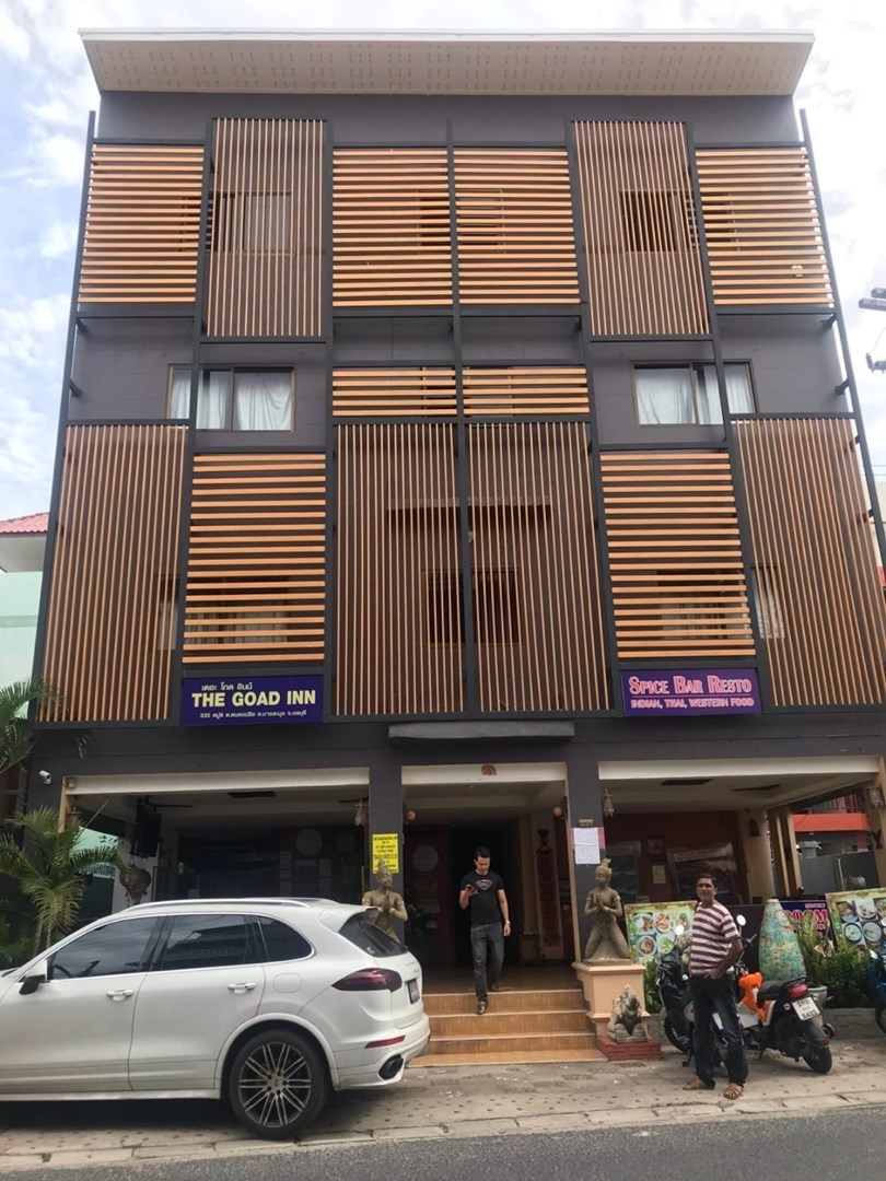 โรงแรม เดอะ โกส อิน พัทยากลาง  - กิจการเชิงพาณิชย์ - เมืองพัทยา - Pattaya City