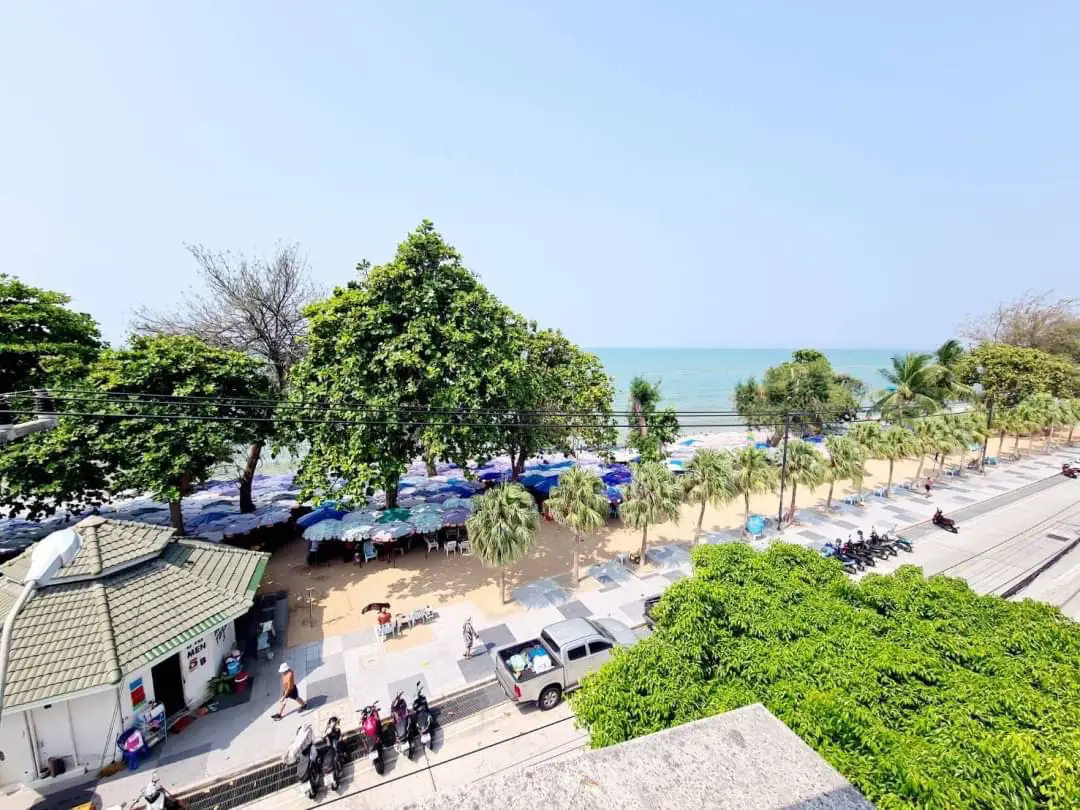Beachfront Townhouse Dongtan Beach - House - Jomtien Beach - 